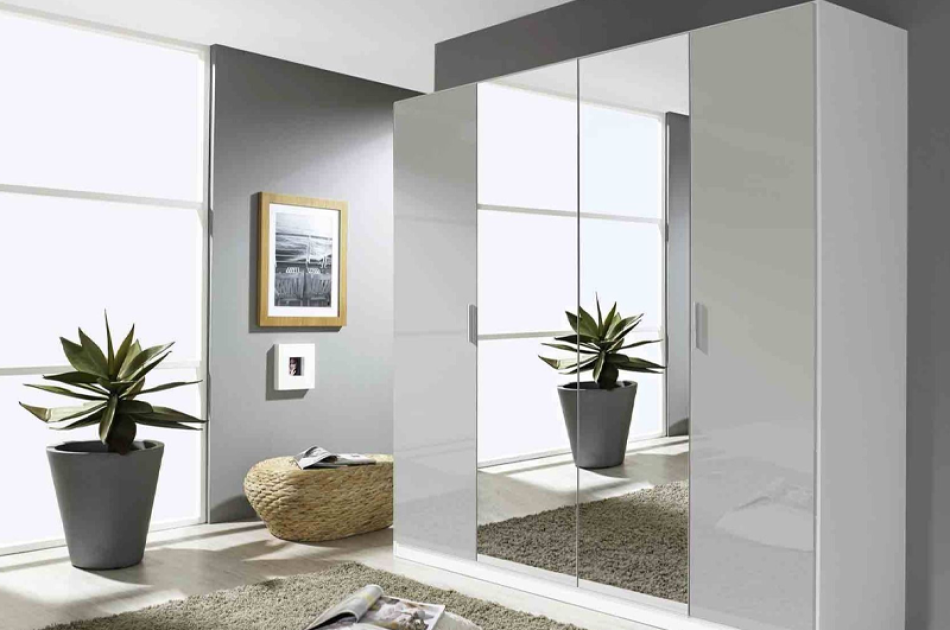 Tủ Quần Áo Gỗ Gia Đình 4 Cánh Có Gương-TAKL020