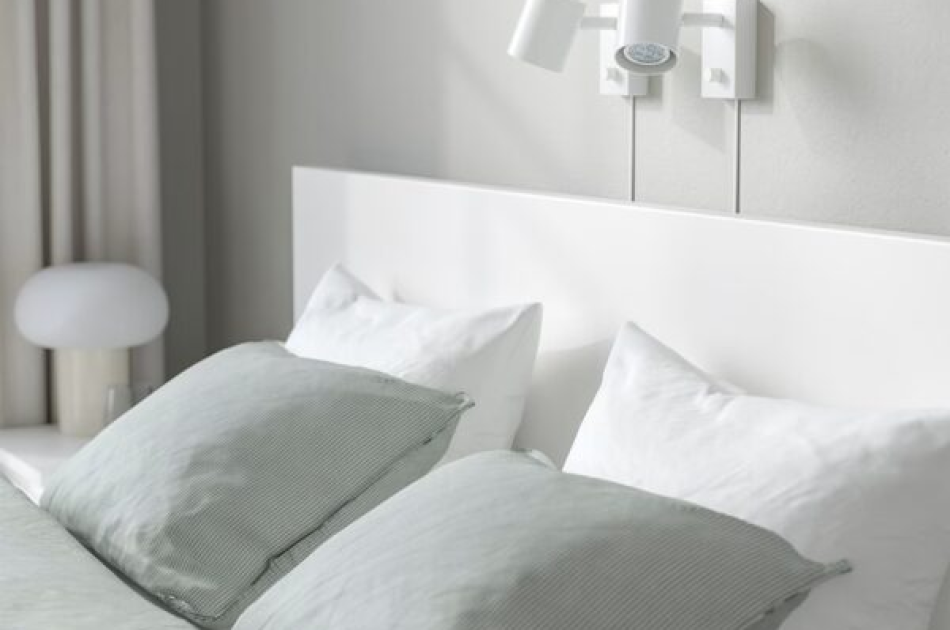 Giường Ngủ Thiết Kế Hiện Đại Chất Liệu Gỗ Công Nghiệp GNKL-026